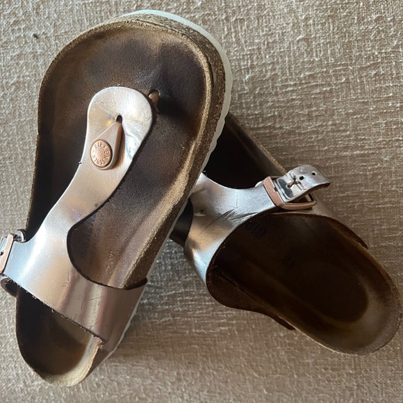 Women’s Gold Birkenstock Sandals size 38/7! - Picture 8 of 10